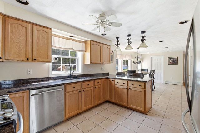 57 Compromise Lane, Sandown, NH 03873