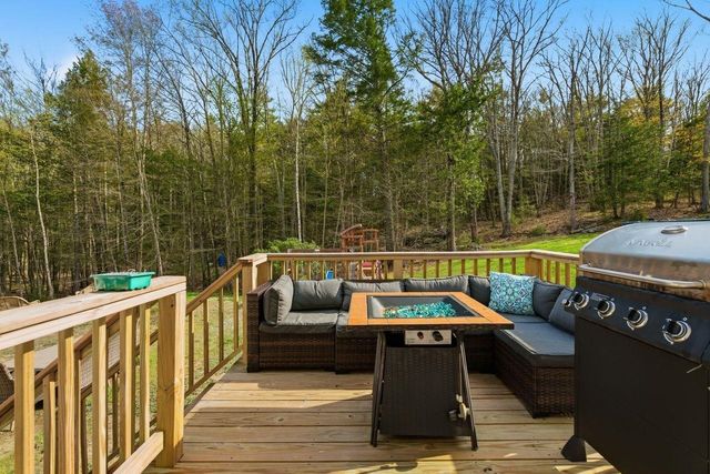 57 Compromise Lane, Sandown, NH 03873