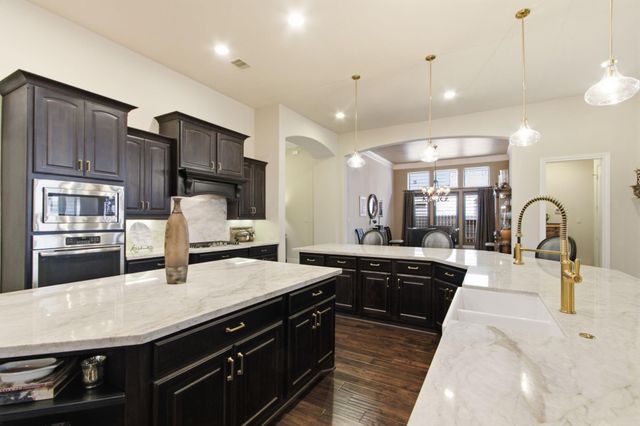 19514 Rockview Ledge Lane, Cypress, TX 77433