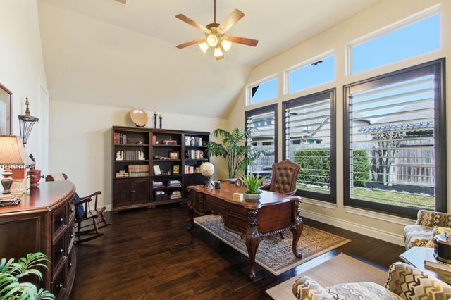 19514 Rockview Ledge Lane, Cypress, TX 77433