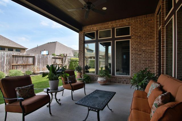 19514 Rockview Ledge Lane, Cypress, TX 77433