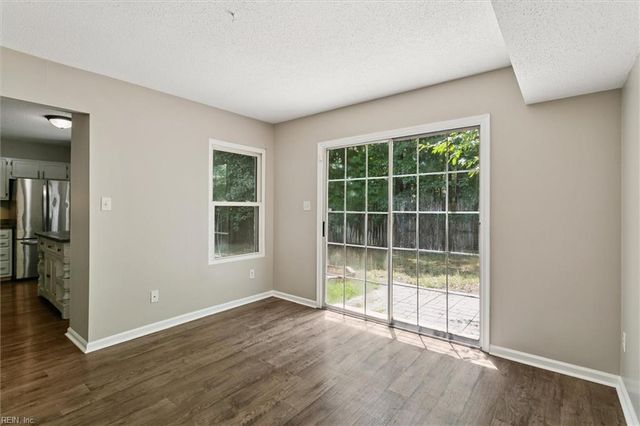334 Windy Ridge LN, Newport News, VA 23602