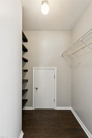 334 Windy Ridge LN, Newport News, VA 23602