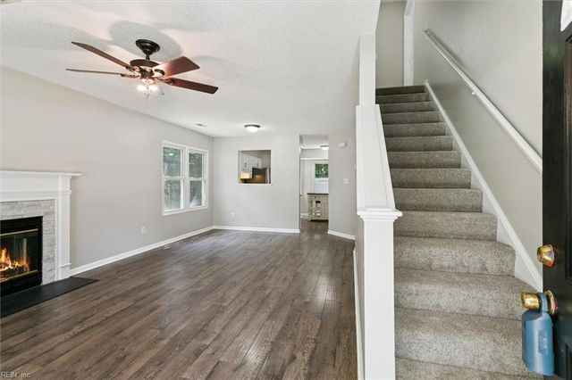 334 Windy Ridge LN, Newport News, VA 23602