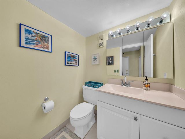 3215 S Ocean Boulevard 104, Highland Beach, FL 33487