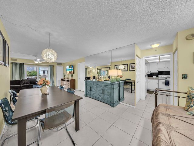 3215 S Ocean Boulevard 104, Highland Beach, FL 33487