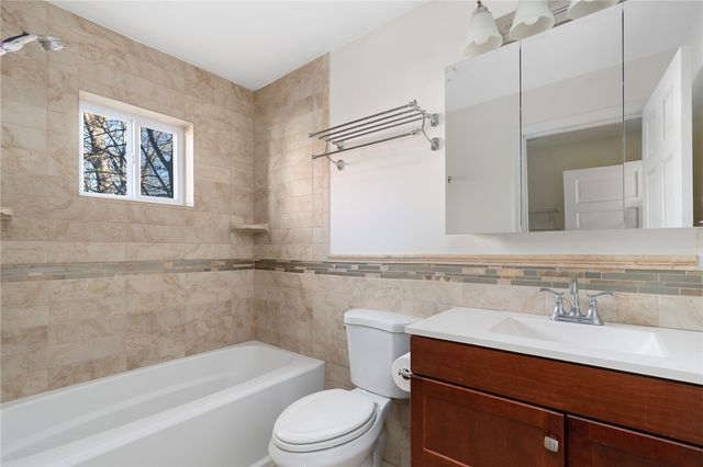 15 Cole Avenue, Providence, RI 02906