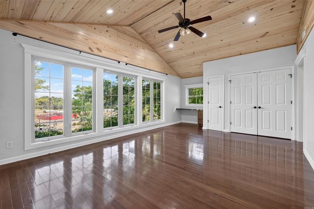 2741 Airport Road, Hot Springs, AR 71913