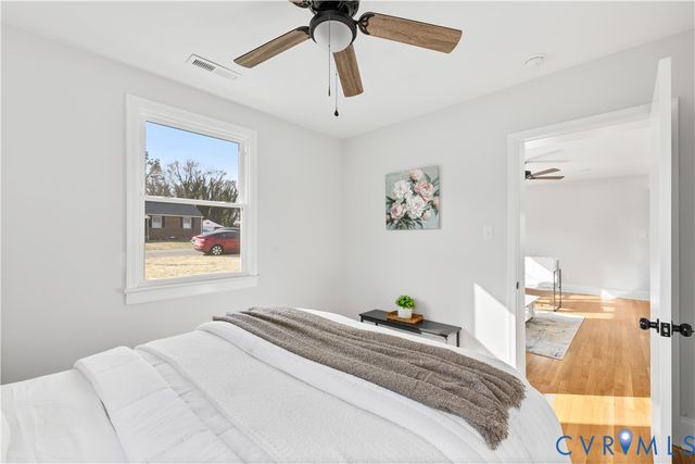 21417 Warren Ave, South Chesterfield, VA 23803