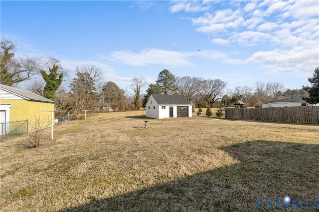 21417 Warren Ave, South Chesterfield, VA 23803