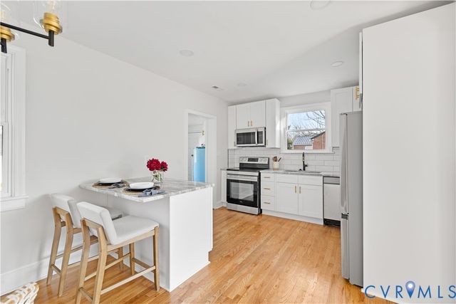 21417 Warren Ave, South Chesterfield, VA 23803