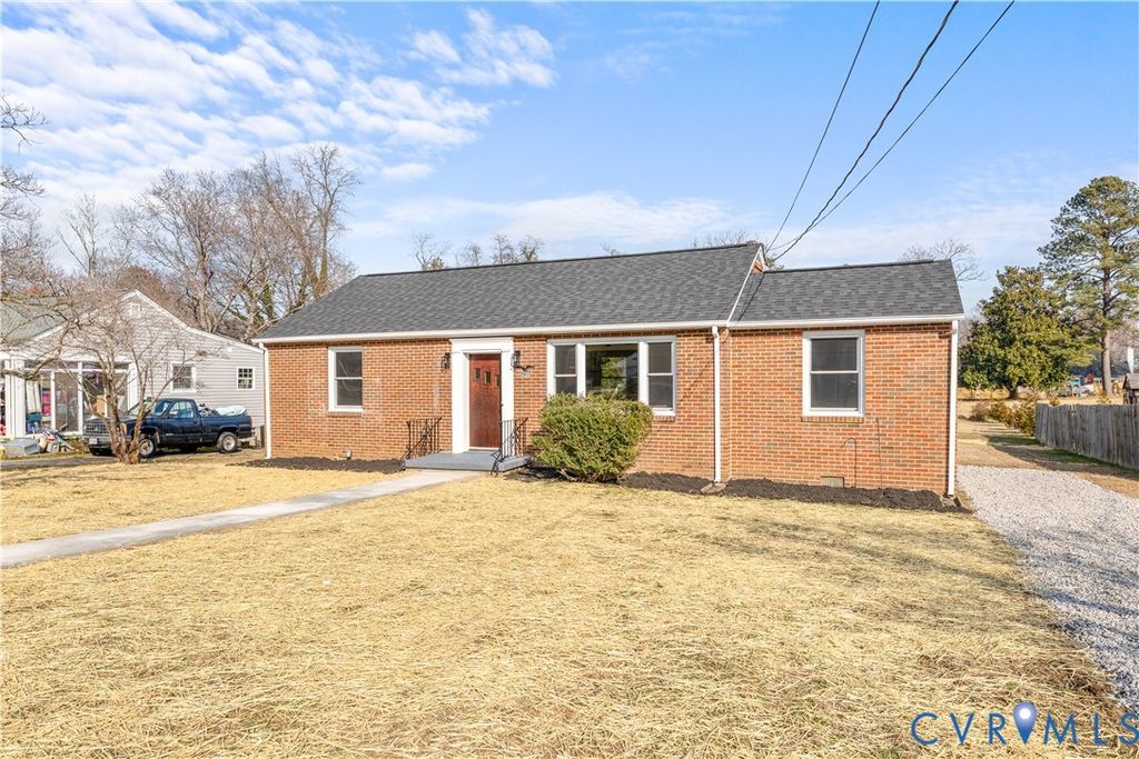 21417 Warren Ave, South Chesterfield, VA 23803