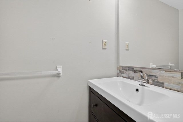 49 Hampshire Drive, Plainsboro, NJ 08536