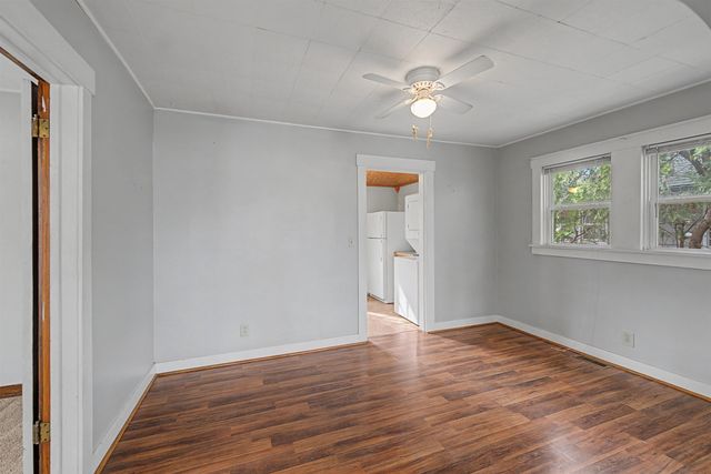 832 Sherman St, Salina, KS 67401