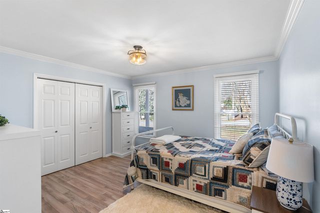 218 Crestwood Drive, Greenville, SC 29609