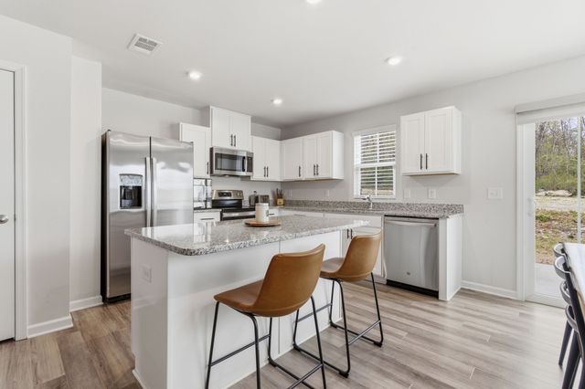 315 Sunnyview Dr, Lebanon, TN 37090