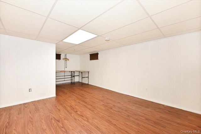 233 Meyer Avenue, Valley Stream, NY 11580