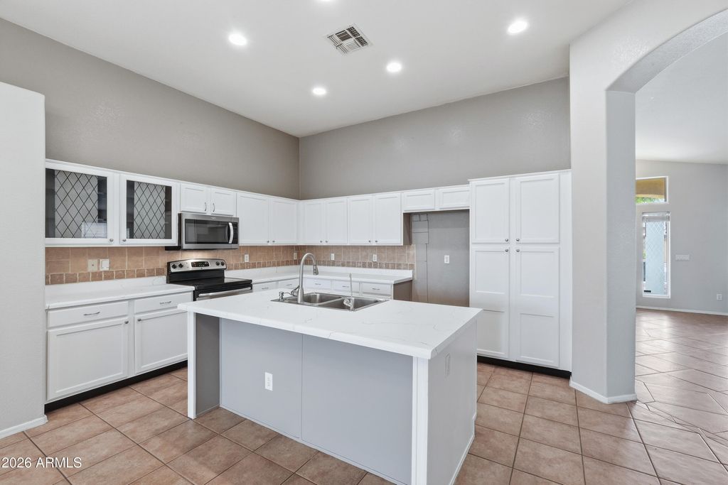 3798 S SETON Avenue, Gilbert, AZ 85297 — photo 2
