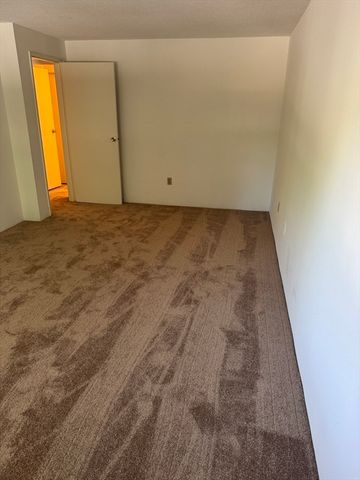 2 Village Hill Lane 7, Natick, MA 01760