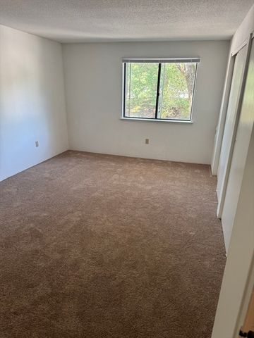 2 Village Hill Lane 7, Natick, MA 01760