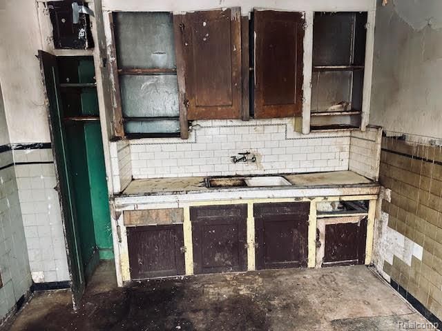 5226 Coplin Street, Detroit, MI 48213