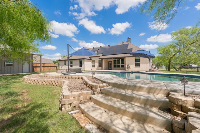 1001 Resolute Road, Millsap, TX 76066