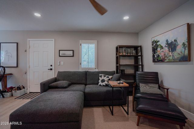 10407 N 10TH Place 1, Phoenix, AZ 85020
