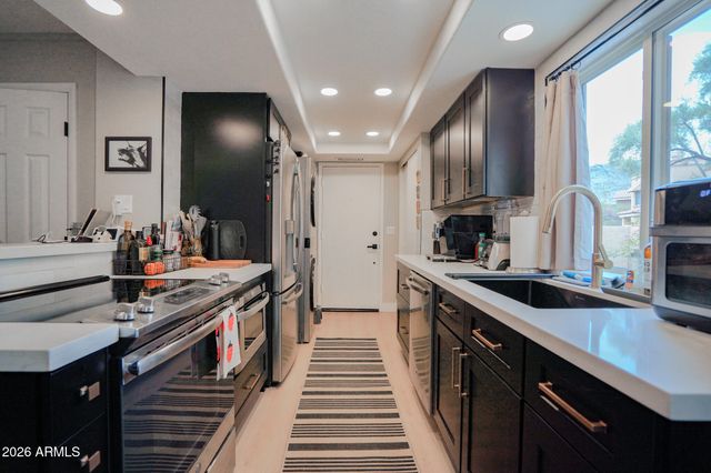 10407 N 10TH Place 1, Phoenix, AZ 85020
