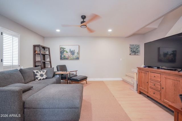 10407 N 10TH Place 1, Phoenix, AZ 85020
