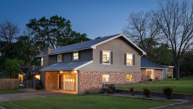 2355 Jackson League Circle, Brenham, TX 77833