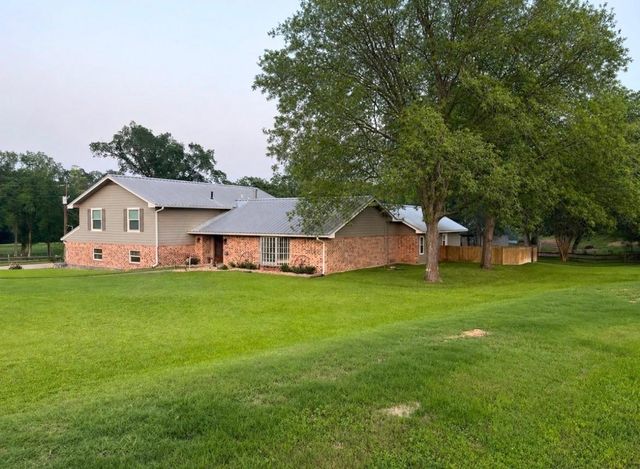 2355 Jackson League Circle, Brenham, TX 77833