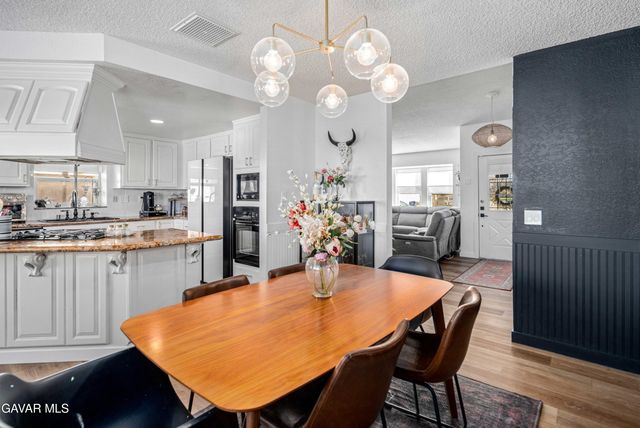 2017 W Avenue K10, Lancaster, CA 93536