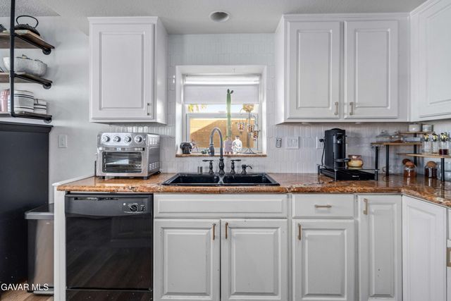 2017 W Avenue K10, Lancaster, CA 93536