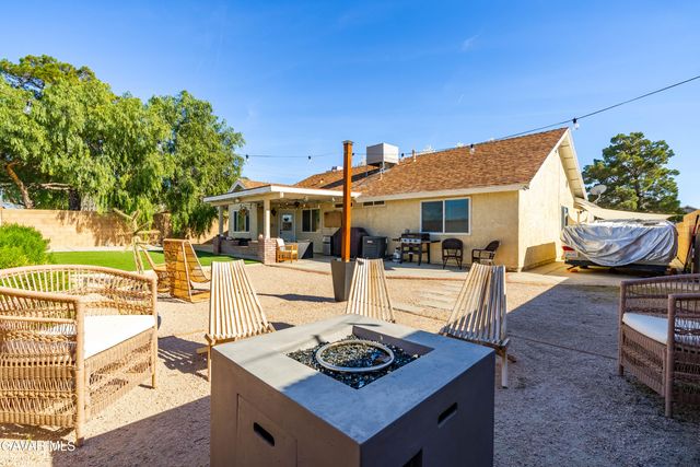 2017 W Avenue K10, Lancaster, CA 93536