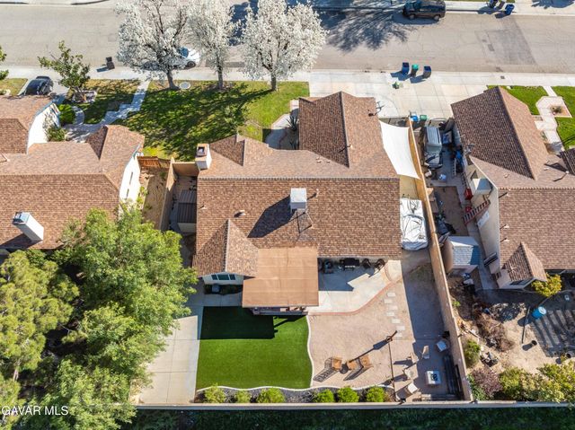 2017 W Avenue K10, Lancaster, CA 93536