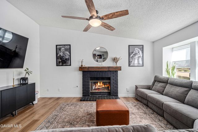 2017 W Avenue K10, Lancaster, CA 93536