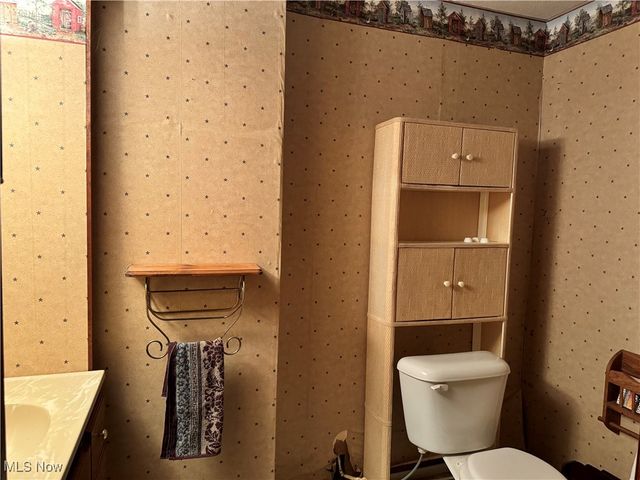 70571 Pine Hollow Road, Bridgeport, OH 43912