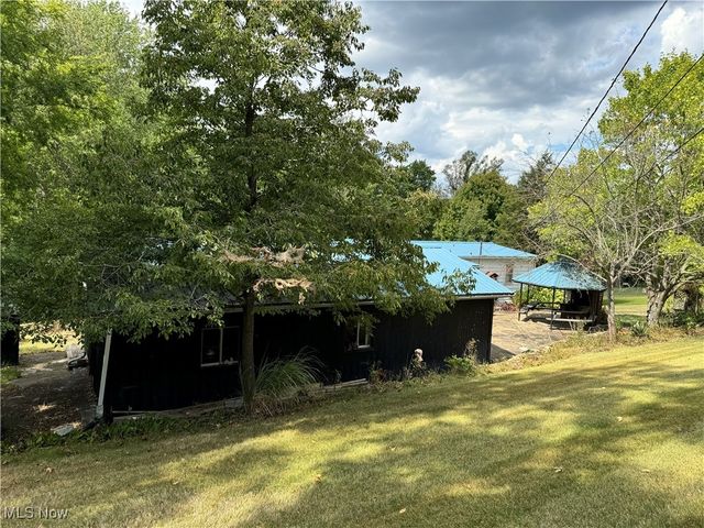 70571 Pine Hollow Road, Bridgeport, OH 43912