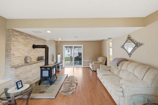 421 Stout Ave, Scotch Plains Twp., NJ 07076