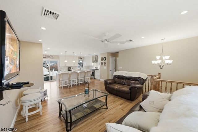 421 Stout Ave, Scotch Plains Twp., NJ 07076