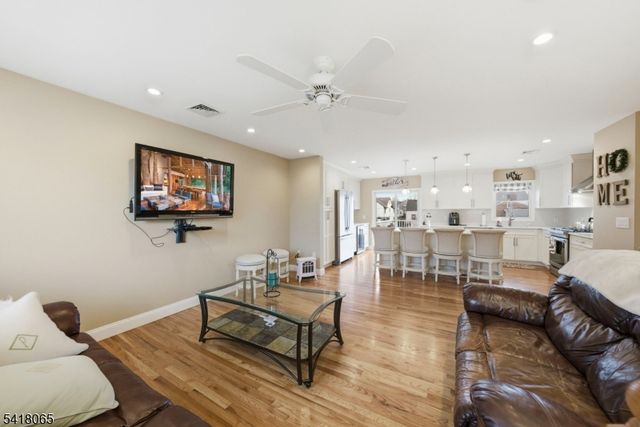 421 Stout Ave, Scotch Plains Twp., NJ 07076