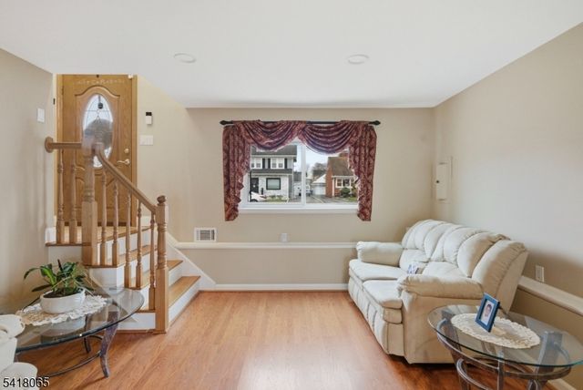 421 Stout Ave, Scotch Plains Twp., NJ 07076
