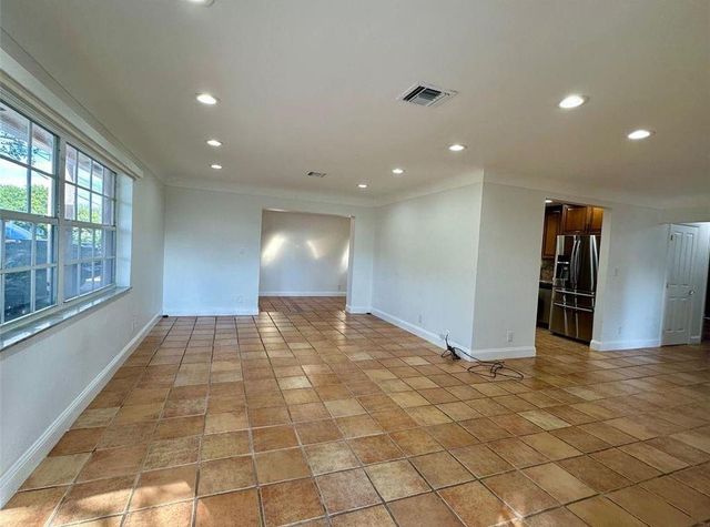 2001 NE 27th Court, Lighthouse Point, FL 33064