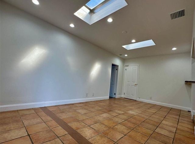 2001 NE 27th Court, Lighthouse Point, FL 33064