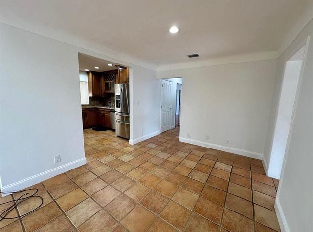 2001 NE 27th Court, Lighthouse Point, FL 33064