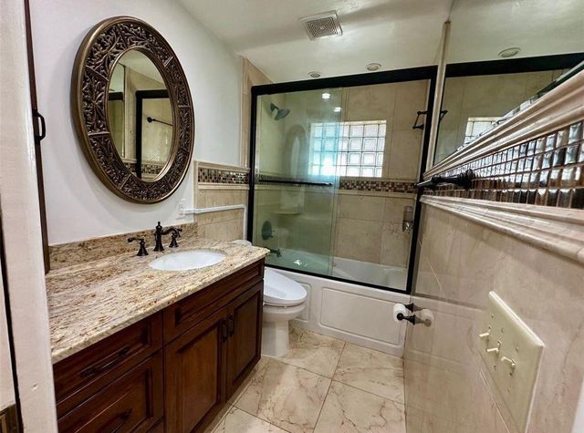 2001 NE 27th Court, Lighthouse Point, FL 33064