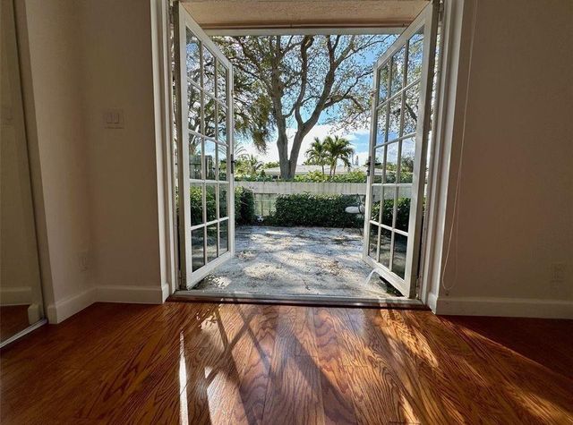 2001 NE 27th Court, Lighthouse Point, FL 33064