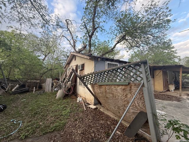 1109 Allende, San Antonio, TX 78237