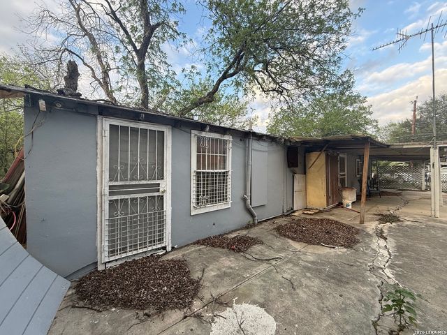 1109 Allende, San Antonio, TX 78237
