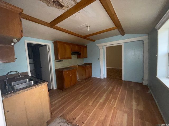 1109 Allende, San Antonio, TX 78237